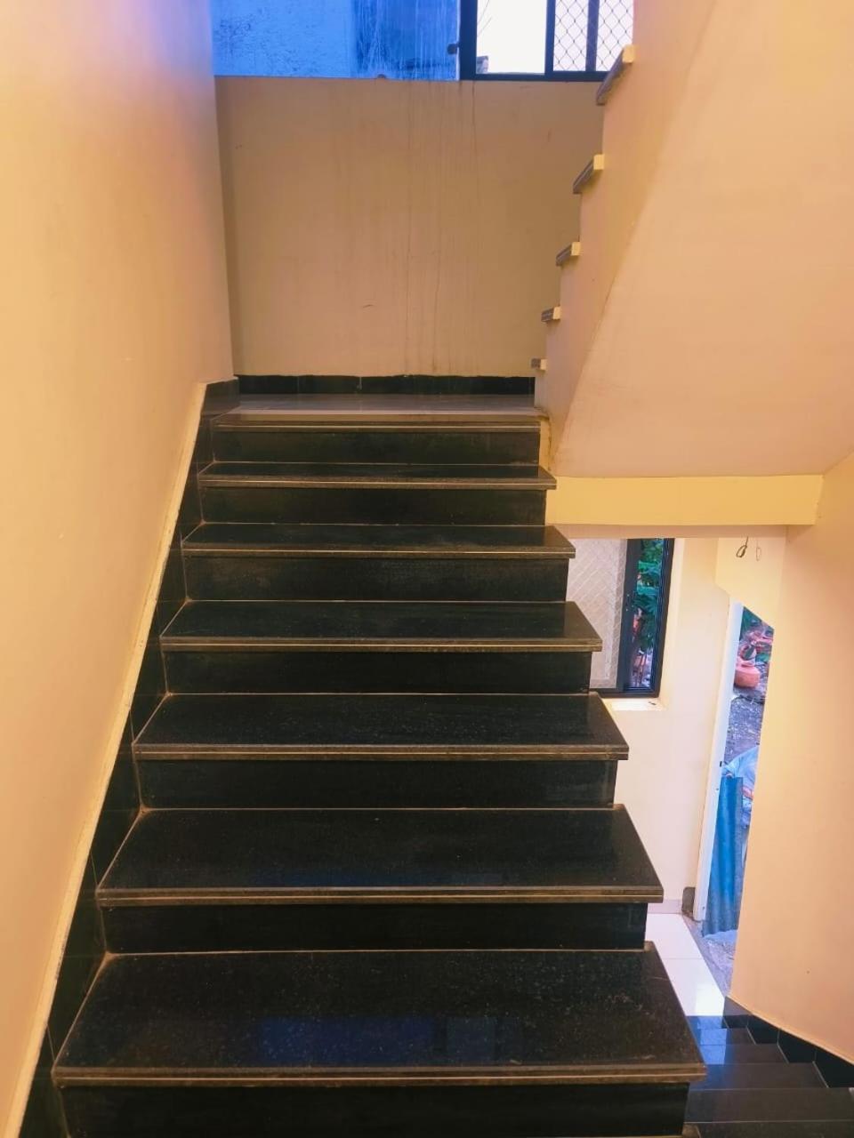 Hotel Dev Kripa Ujjain Eksteriør billede